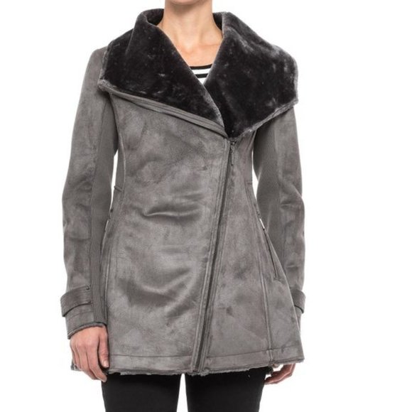 Women's Gray Faux Fur Collar Coat - Picture 4 of 14